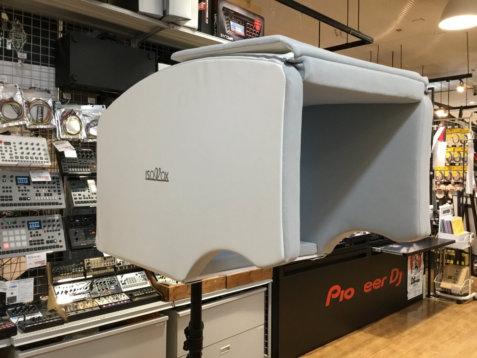 自宅でのボーカルレコーディングに最適な ISOVOX 2 パーソナル防音