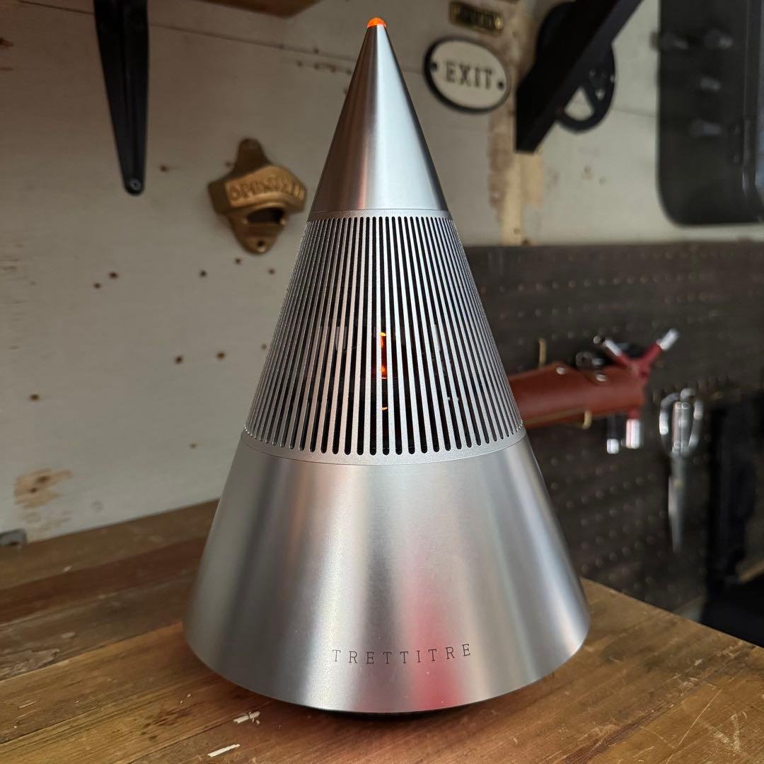 【デザイン&音秀逸】TRETTITRE mini Bluetoothスピーカー Amazon.co.jp: 可愛い レトロ Bluetoothスピーカー 小型 つまみ型