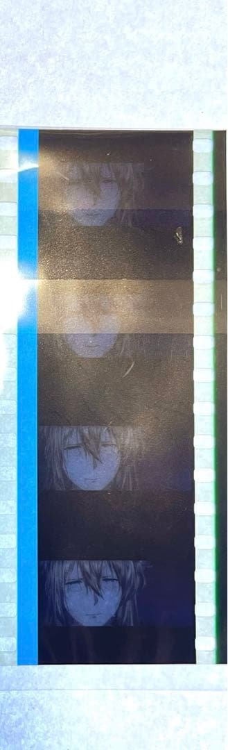 ヴァイオレット・エヴァーガーデン 入場者特典　コマフィルム　アップ　　① Blu-ray&DVD | 『劇場版 ヴァイオレット・エヴァーガーデン』公式サイト