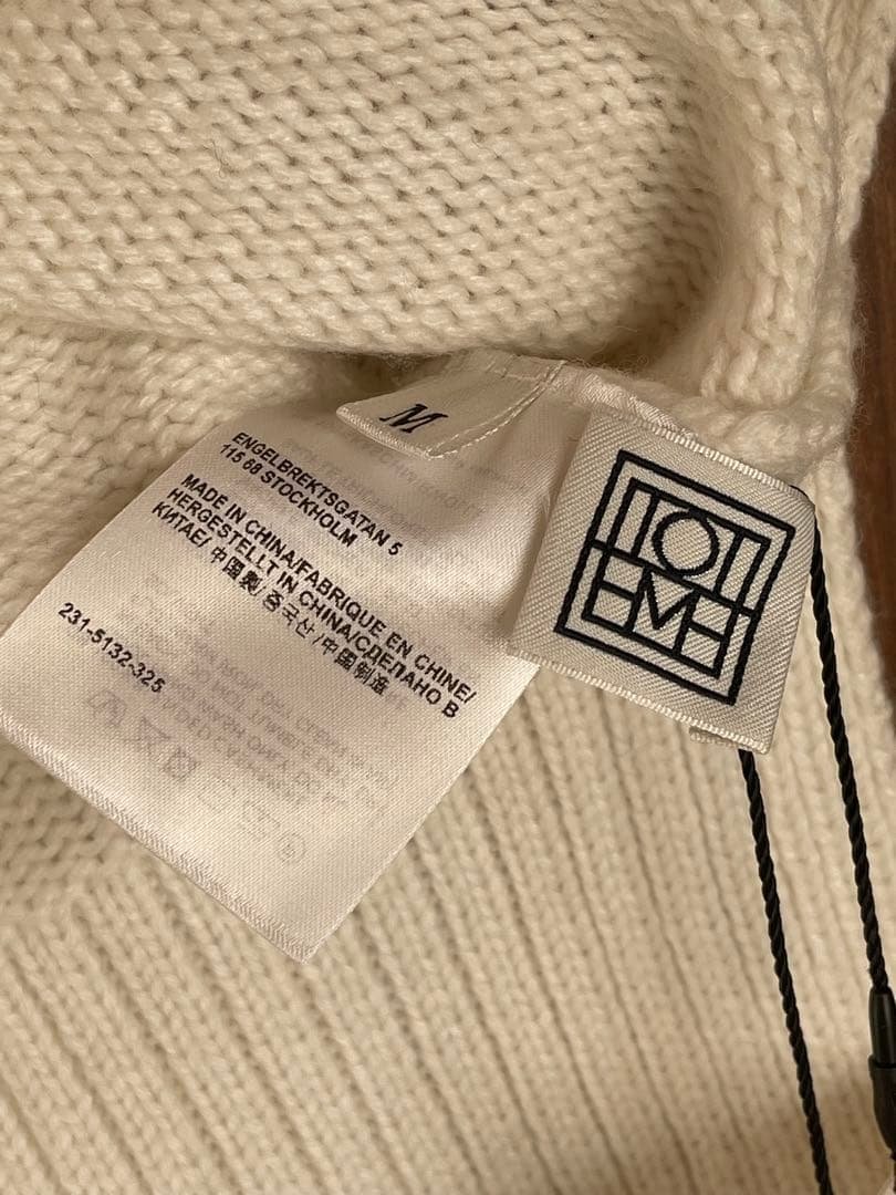 TOTEME カシミヤ混 タートルニット オーバーサイズ 新品 タグ付 - メルカリ